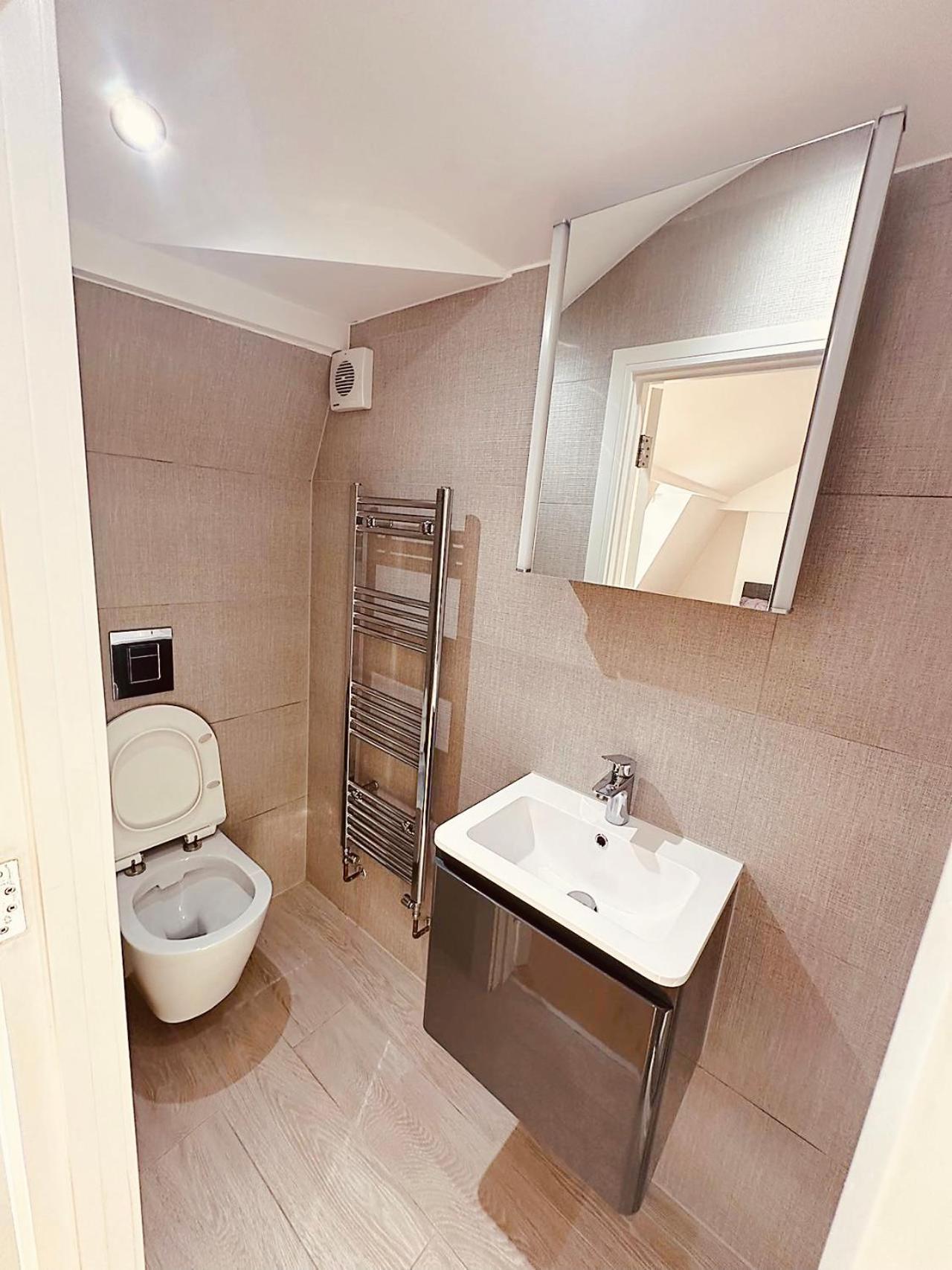 3 Bed 2 Bath Apartment Near Greenwich Park 6 Guests Maximum لندن المظهر الخارجي الصورة